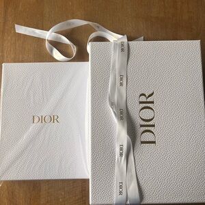 NIP Dior around the world office set